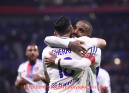 星空体育-世俱杯比赛红牌事件的统计与其对球队战绩的深远影响